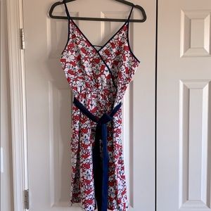 Vineyard Vines Red, White, & Blue Whale Su…